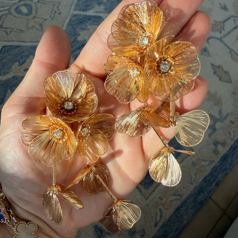 Kate Middleton Cascading Gold Flower Earrings